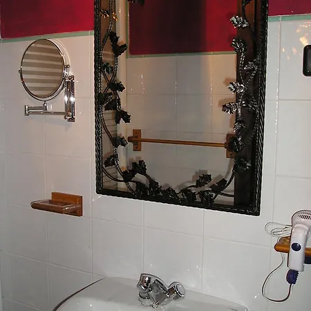 Trisileja 宾馆 Cos